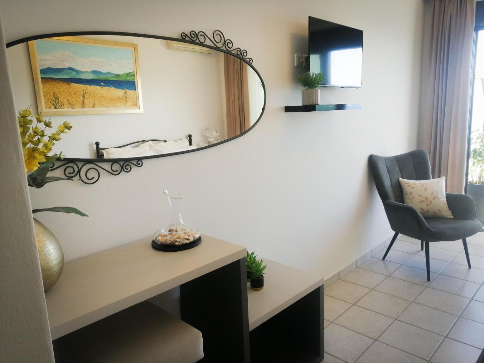 Anel Rooms Himare Exterior photo